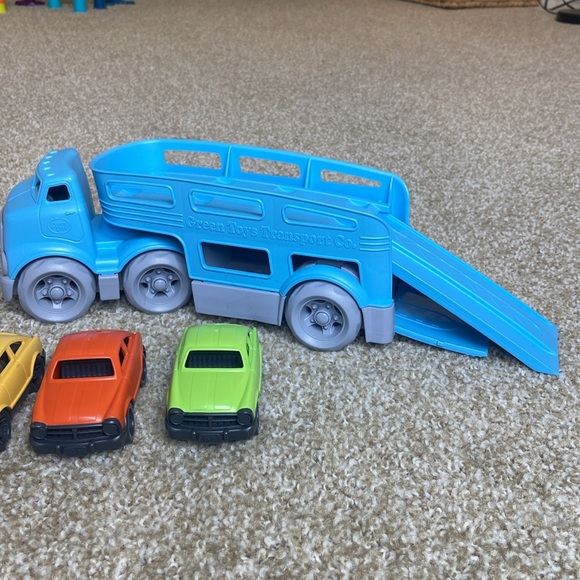 Green Toys car transporter - Picture 4 of 7